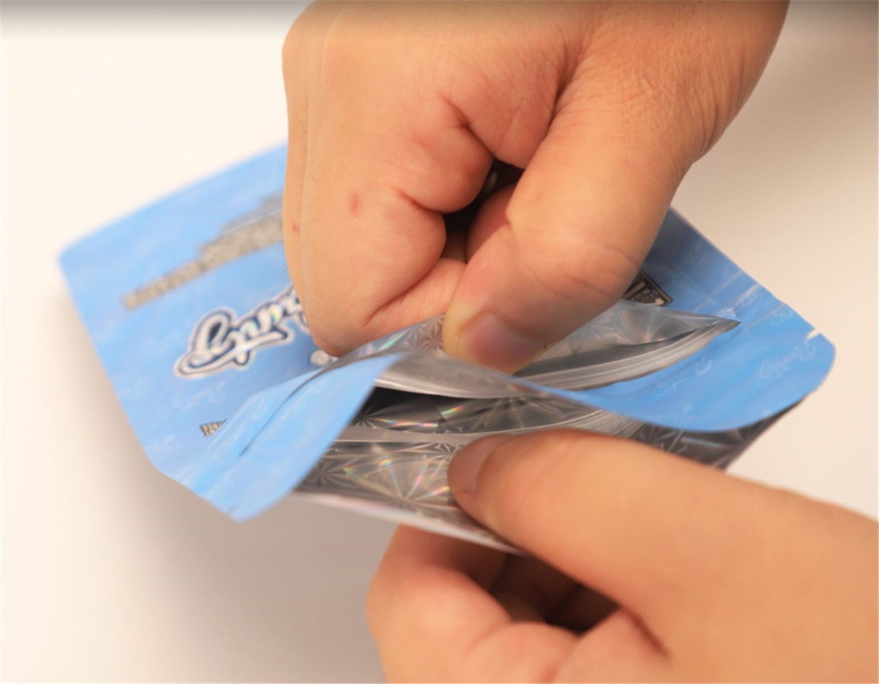 Custom printed mylar CR ziplock packaging child resistant zipper pouch ຖົງຢາງພລາສຕິກທີ່ມີກິ່ນປາກ (3)